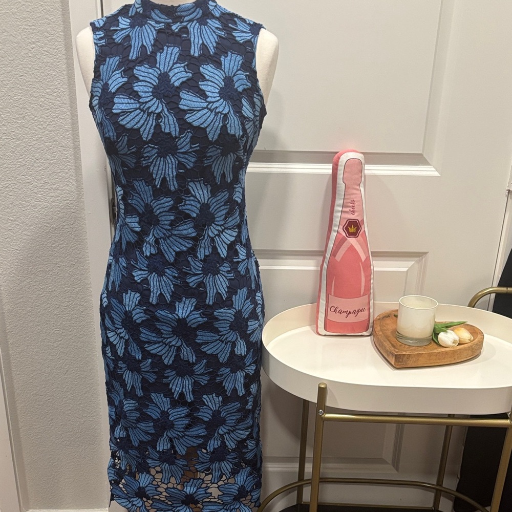 EUC Elegant Floral Sleeveless Midi Dress